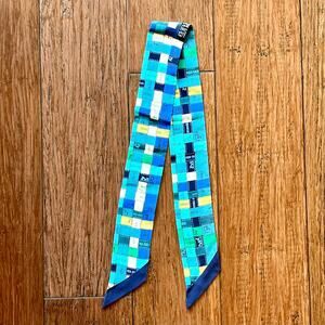 HERMES Turquoise Blue Vif Bolduc au Carre Plumetis Silk Twilly